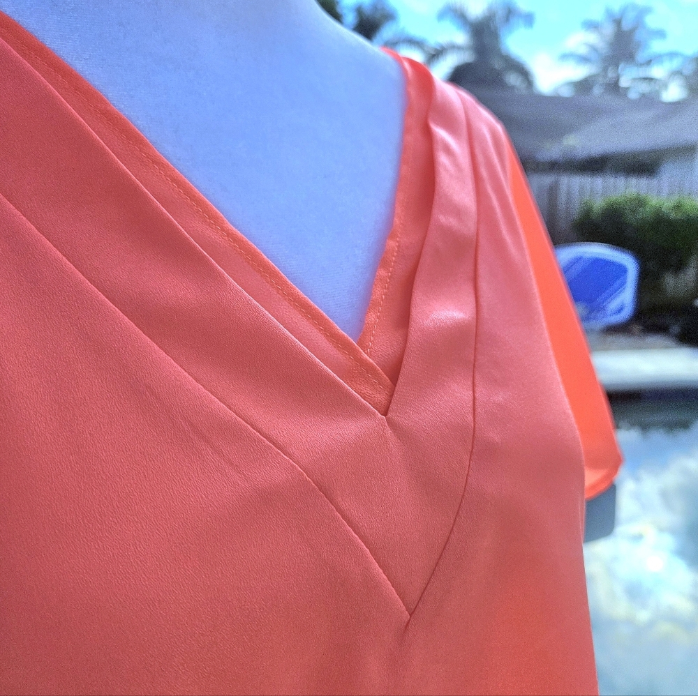 NEW DKNY Coral Pink V-Neck Lightweight Chiffon Blouse Size S Sheer Casual Office - Picture 4 of 10